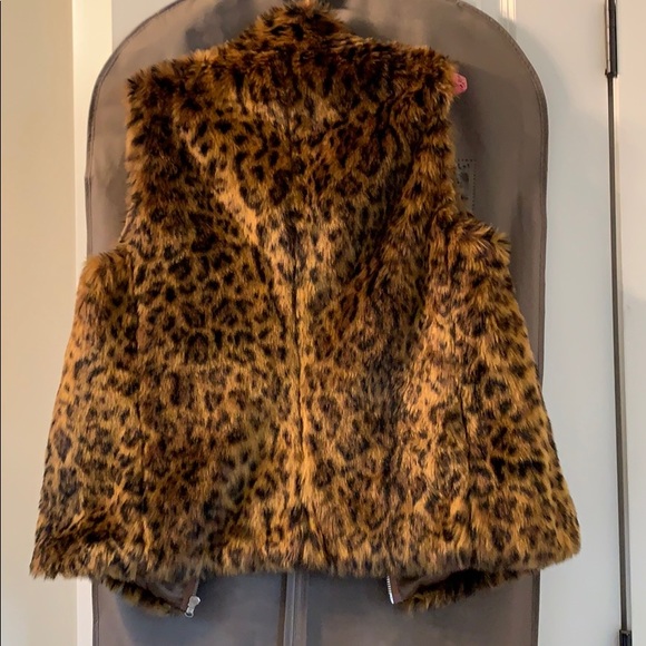 J. Crew animal print faux fur collared vest Sz S - Picture 5 of 5